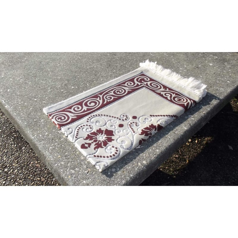 Tapis de Prière - Fond Sable - Motif fleurs - couleur Rouge Sana Tapis de prière > Velours 3700495418300 Librairie Musulmane Al-imen