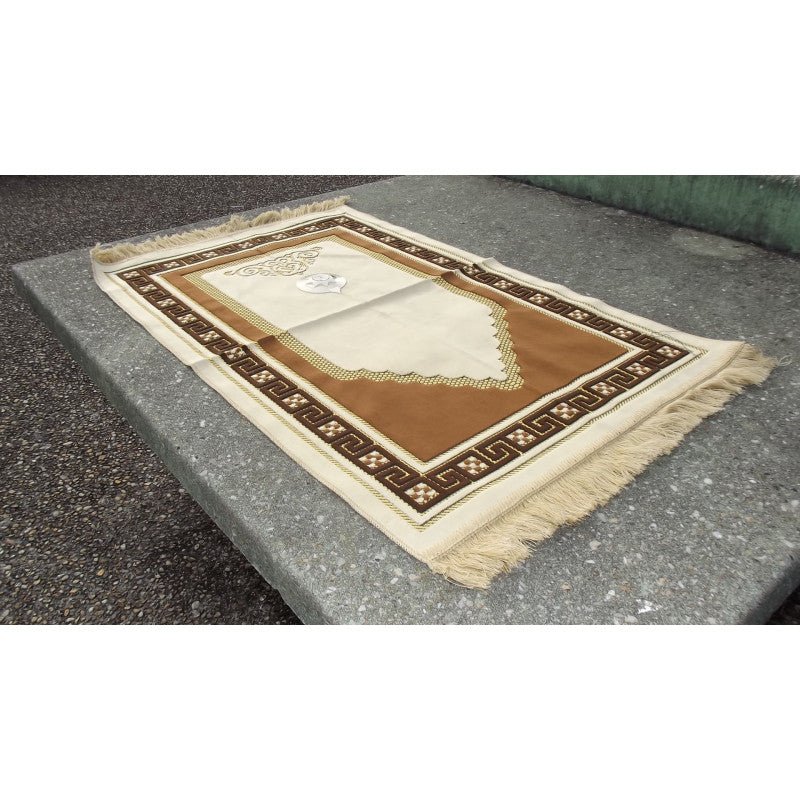 Tapis de prières avec boussole intégrée marron disponible chez Al - imen